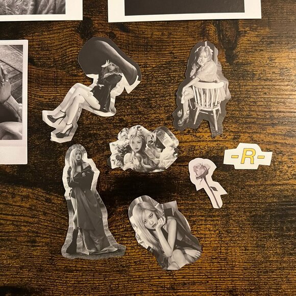 BLACKPINK ROSE [ -R- ] First Single Album CD - Picture 6 of 6